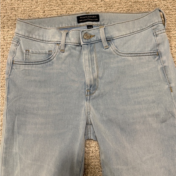 Banana Republic Denim - Banana Republic Light Blue Stretch Legging-Fit Jeans